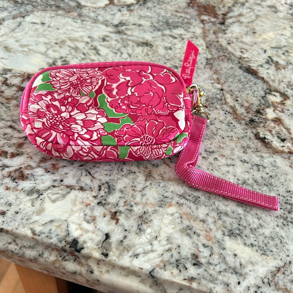 Women’s Lilly Pulitzer small pink floral clutch bag